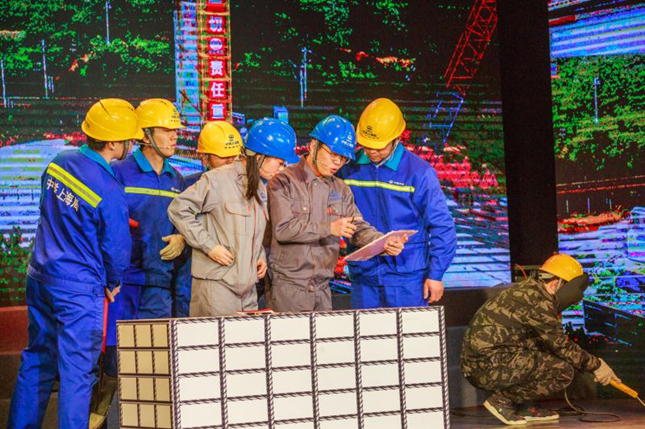 537959630.jpg 537959630.jpg