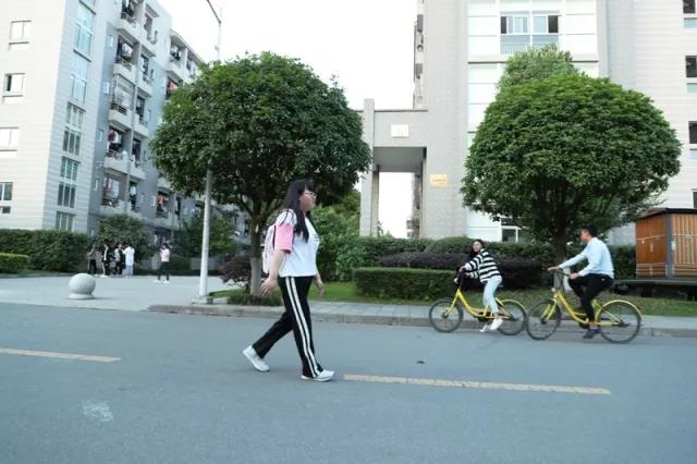 普通人.jpg 普通人.jpg