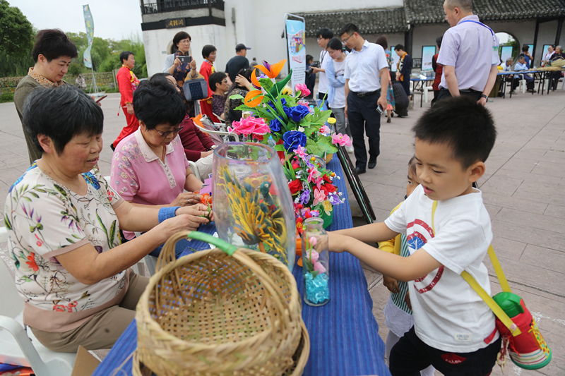 微信图片_20180609135438_副本.jpg