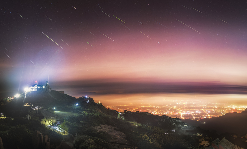 8月12日，山东泰山，李召麒_副本.jpg