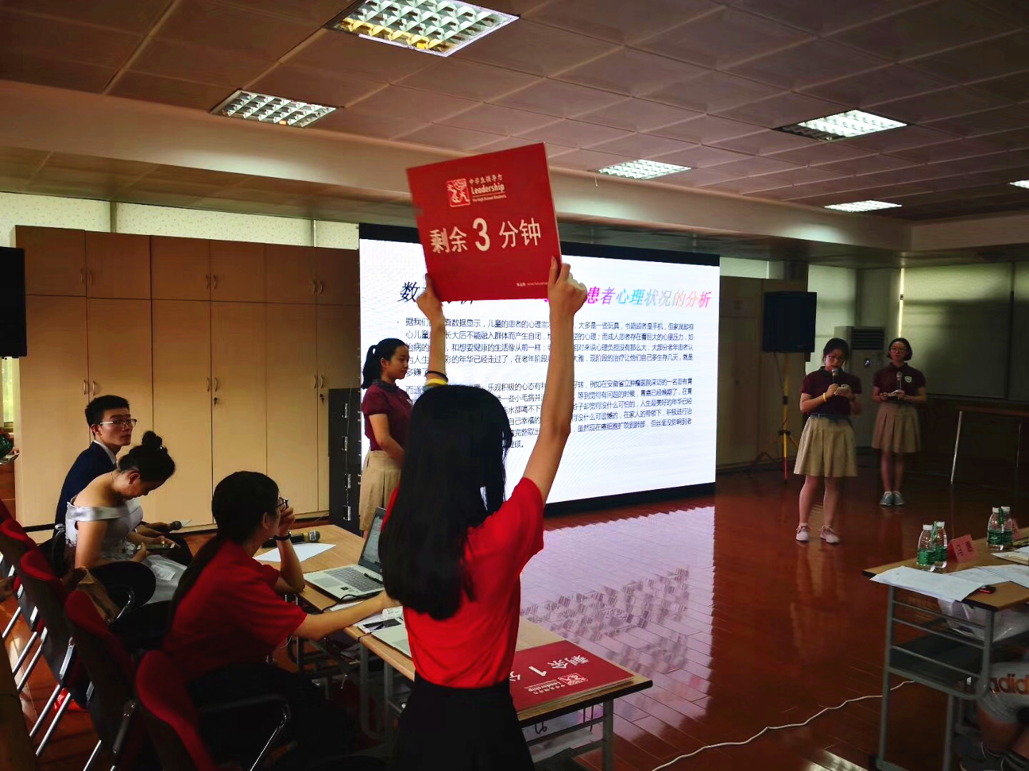 webwxgetmsgimgKB1K54V0.jpg webwxgetmsgimgKB1K54V0.jpg