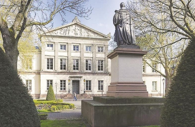 XR131019_p14_b.jpg XR131019_p14_b.jpg