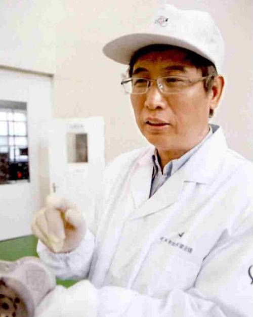 每逢遇到问题，王焕玉永远都是亲临一线，事必躬亲。