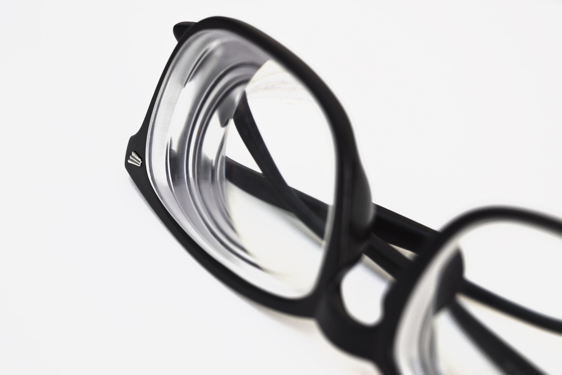 black-framed-eyeglasses-1438409.jpg