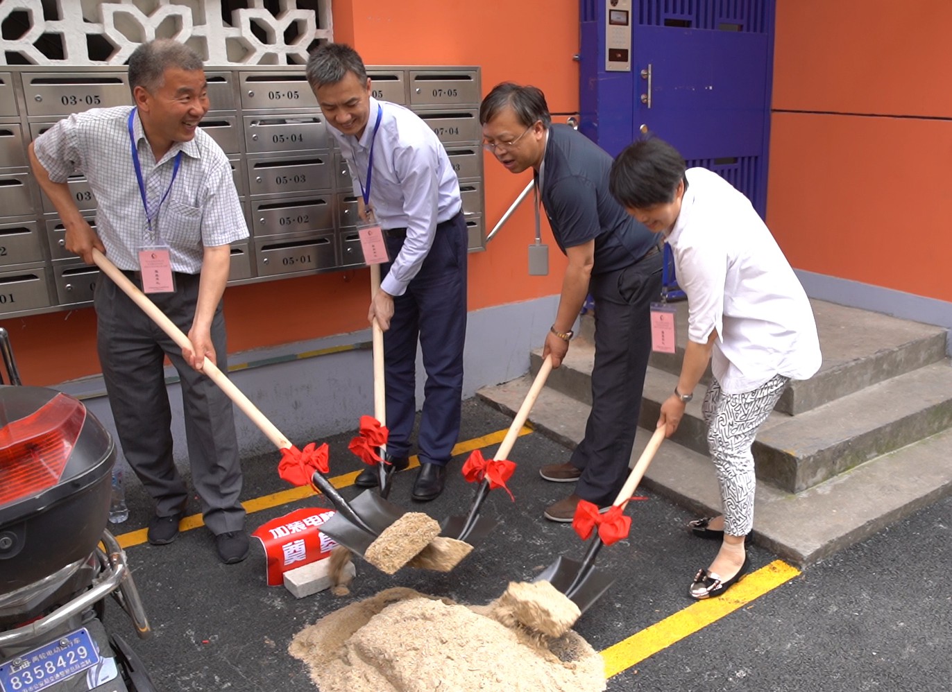 JINBAO - 日暮里.00_00_04_14.静止002_WPS图片.jpg