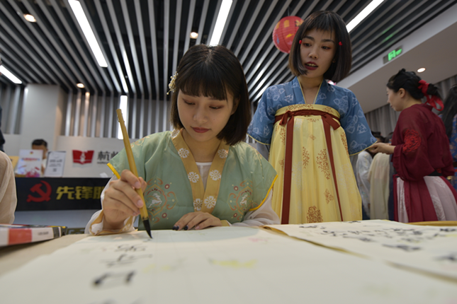 内 13e696276391c01_副本.png