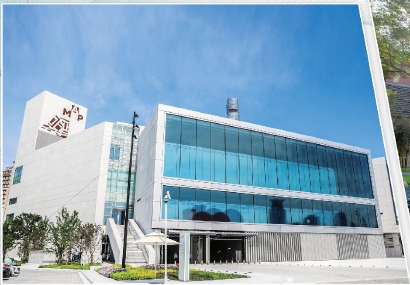 21127_p24.jpg 21127_p24.jpg