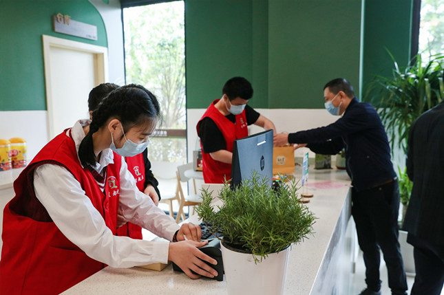 内 c4a89e1a6b2_副本.jpg