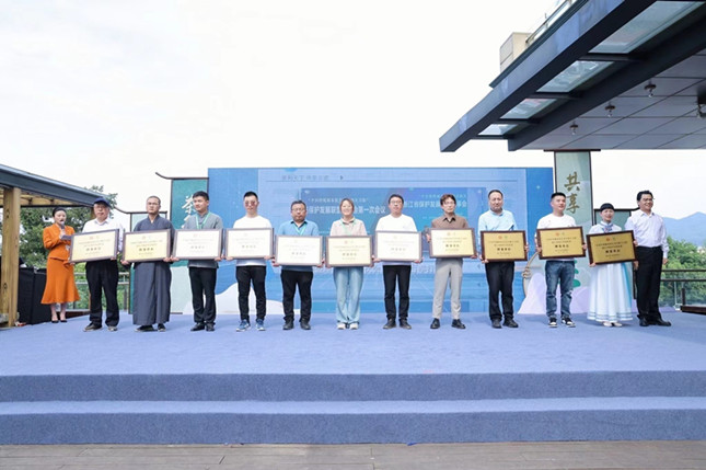 内 95ff91eb1f6aae24_副本.jpg 内 95ff91eb1f6aae24_副本.jpg