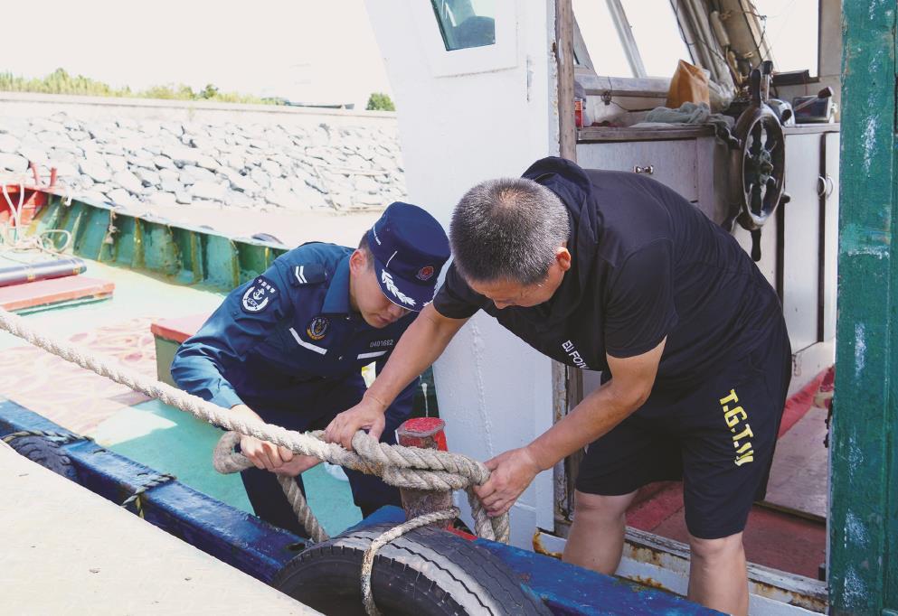 70729_p12.jpg 70729_p12.jpg