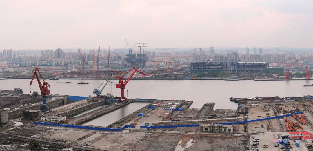 2008年11月9日,从拆迁中的江南造船厂船坞眺望浦东 郭长耀 图.png 2008年11月9日,从拆迁中的江南造船厂船坞眺望浦东 郭长耀 图.png