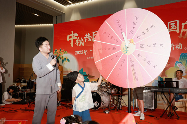 内 55e9aa37159b2a_副本.jpg